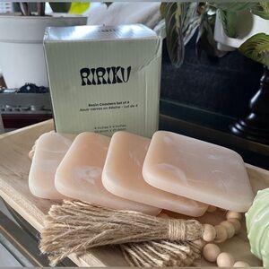 NEW Ri-Ri-Ku Resin Coaster Set-4-Cream/White in box never used